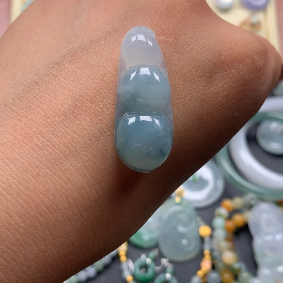 颈饰未镶嵌翡翠福豆