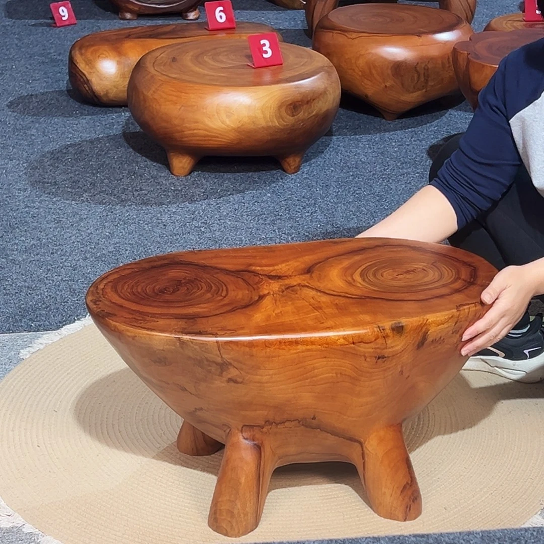 39 号香樟木尺寸：63-34-32cm