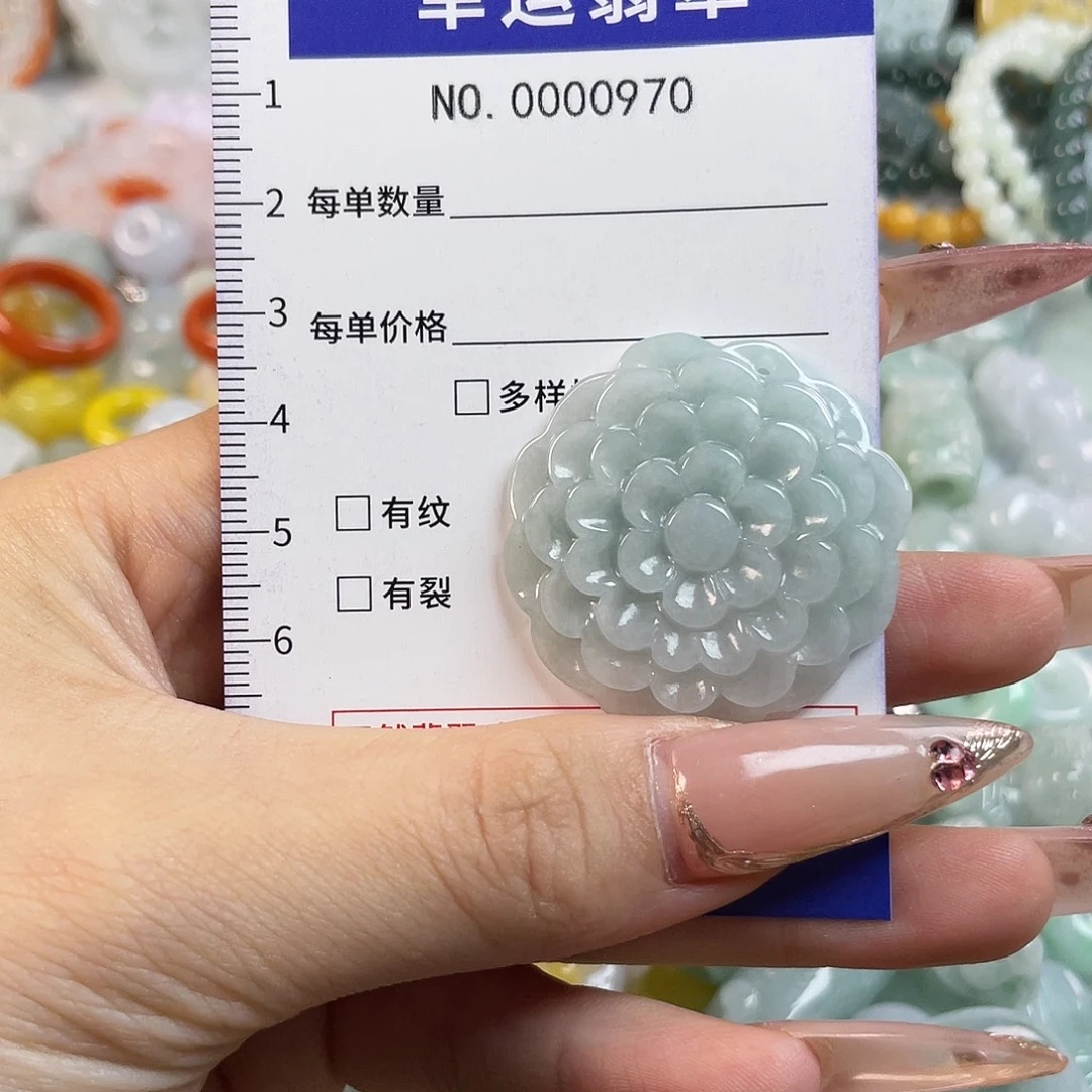 翡翠未镶嵌颈饰hhh