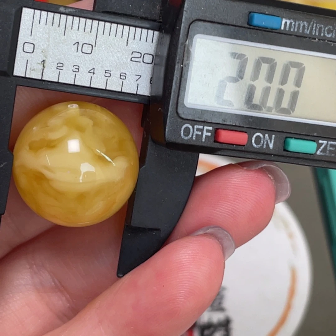 未镶嵌琥珀裸石蜜蜡370