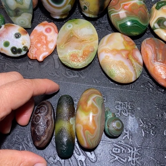 石英质玉未镶嵌珠宝半成品C*Z