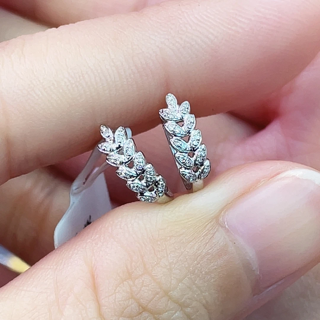 耳饰钻石18K金镶嵌16分麦穗耳扣