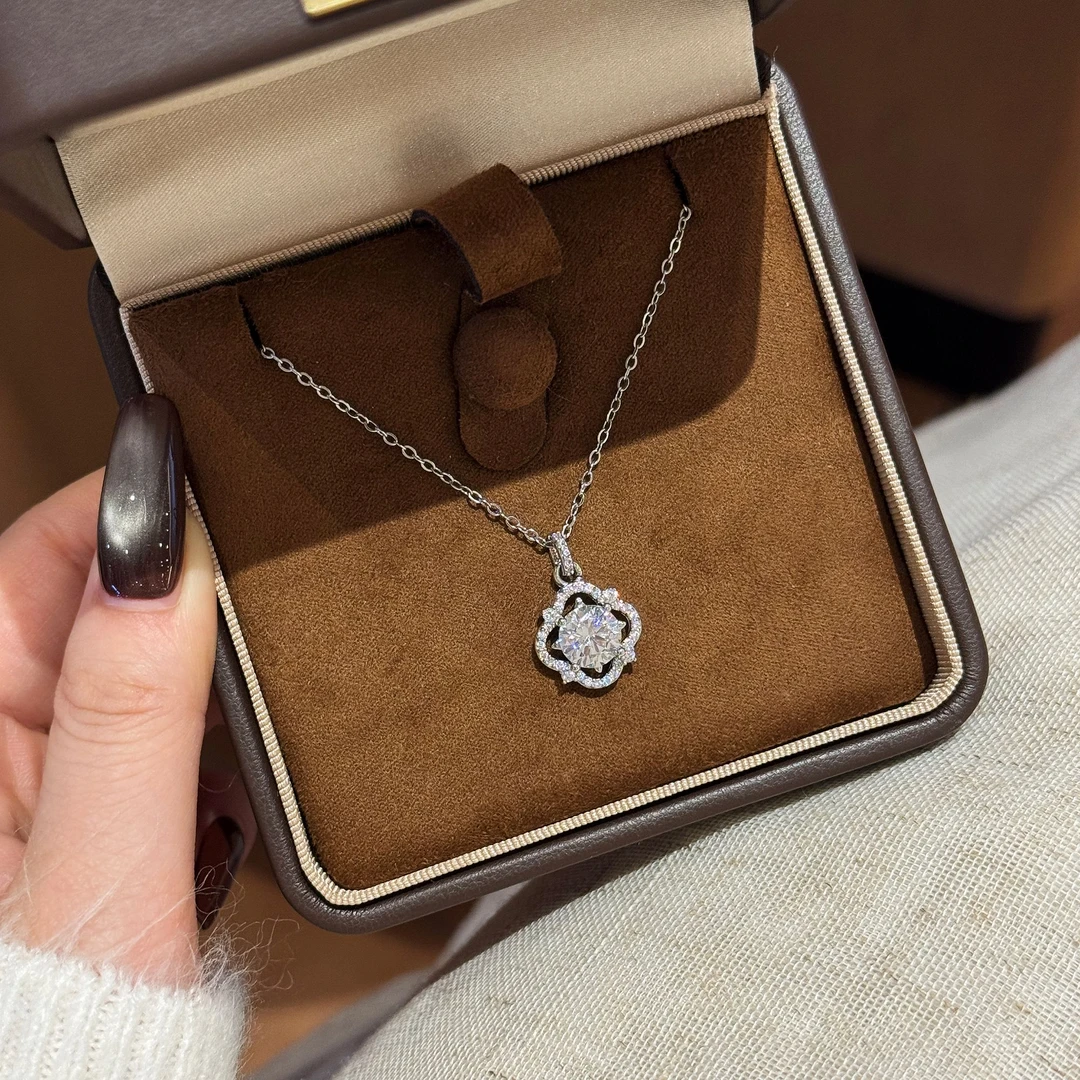 柯柒 钛钢项链 满钻四叶草项链女轻奢气质小众高级设计感锁骨链