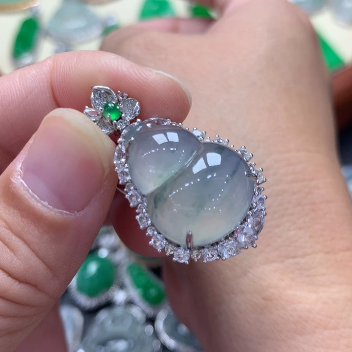 翡翠18K金镶嵌吊坠(不含链)