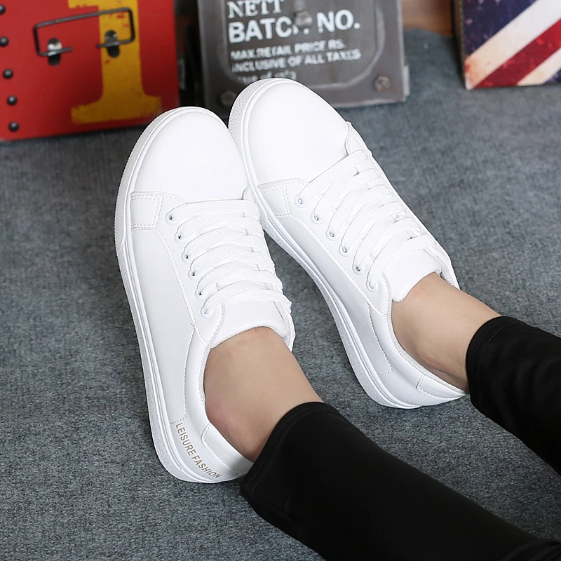 2025年时尚百搭新款男女同款鞋子小码白色板鞋子校园表演小白鞋春