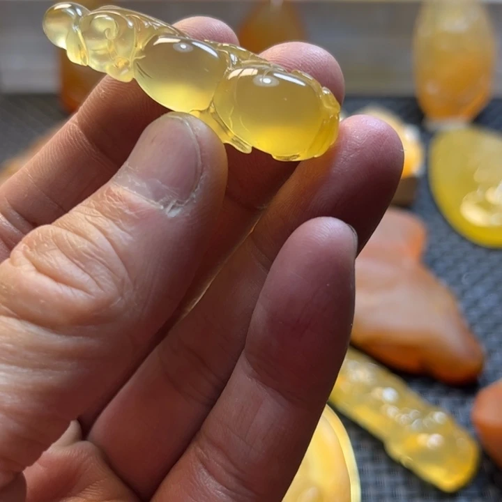 *****石英质玉未镶嵌旦面