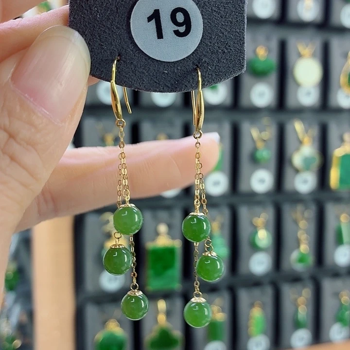 和田玉18K金镶嵌耳饰