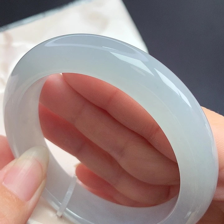 翡翠未镶嵌手镯56.8圈口