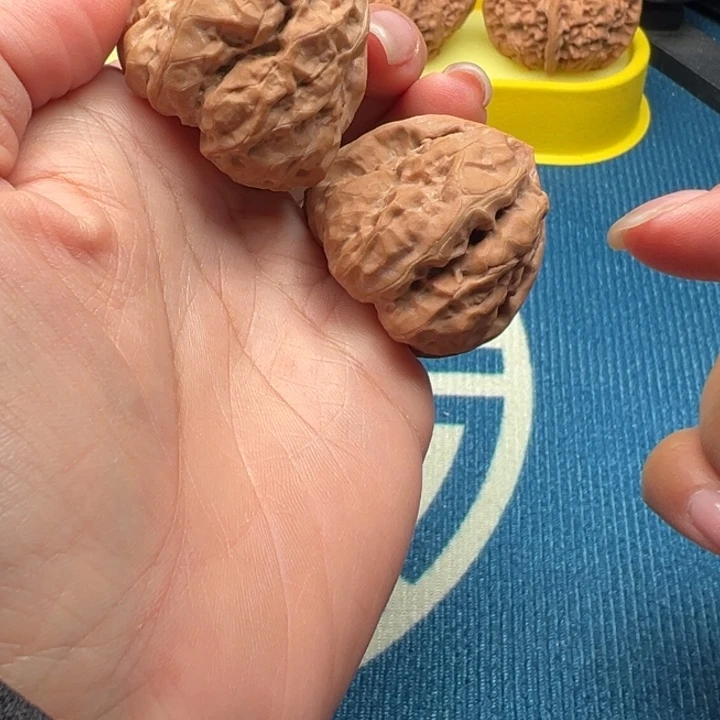 核桃文玩核桃蛤蟆头