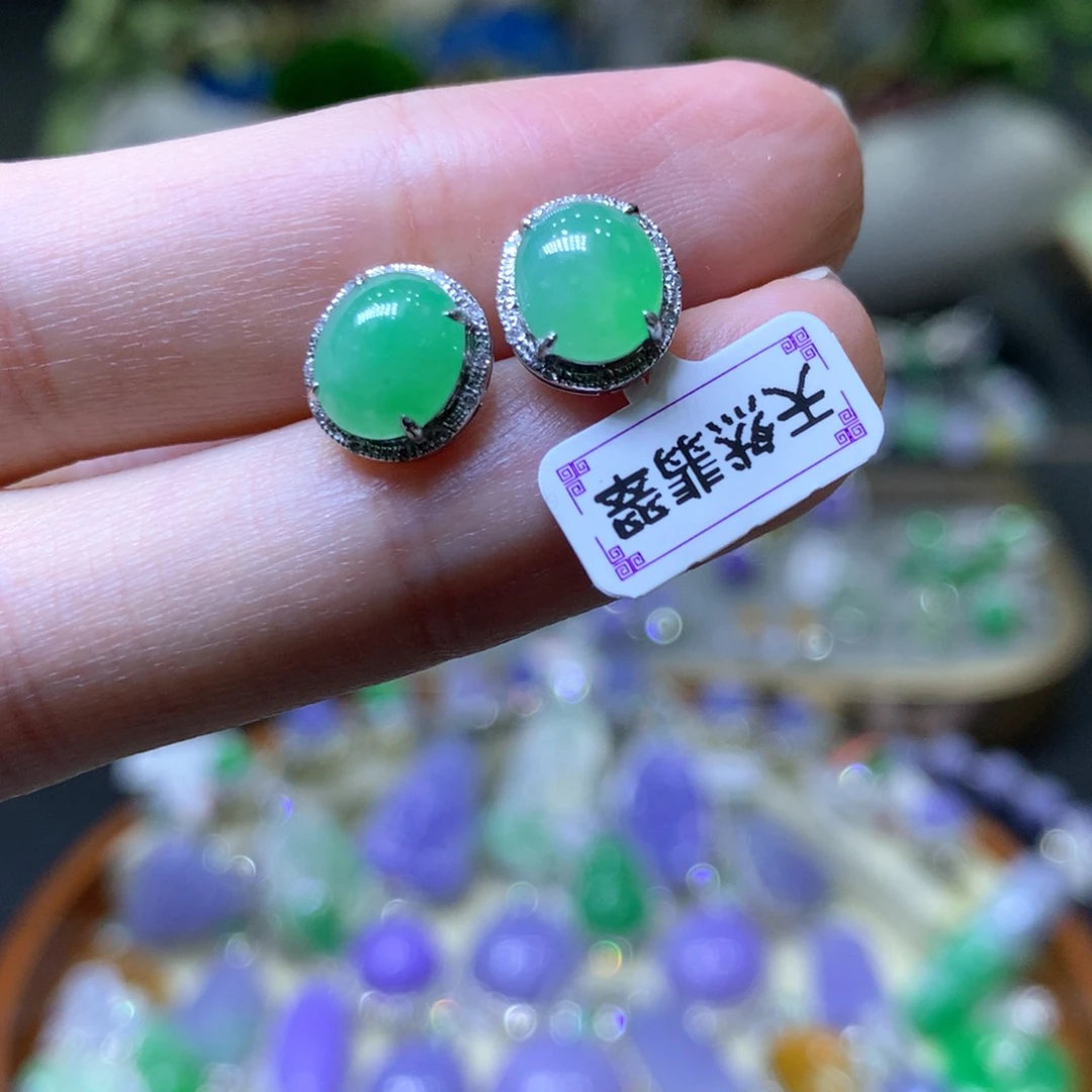 【闪购商品】翡翠颈饰18K金镶嵌翡翠吊坠项链
