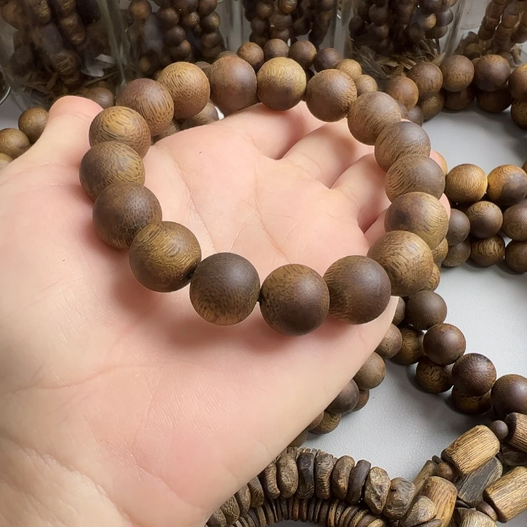 知***乐沉香碎屑沉香奇楠高油脂金沙叶1.3圆珠单圈14.3克