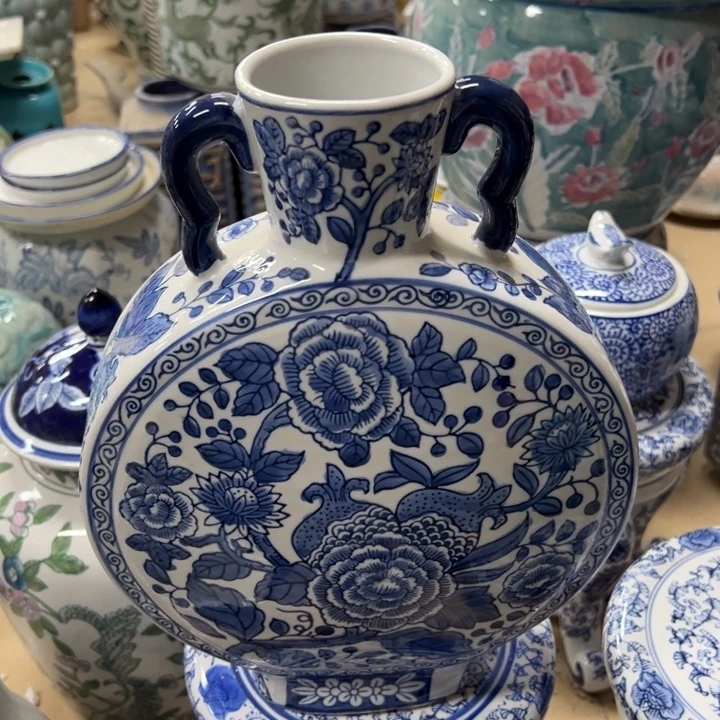 瓷片微瑕。。。。。。。。。。。。。