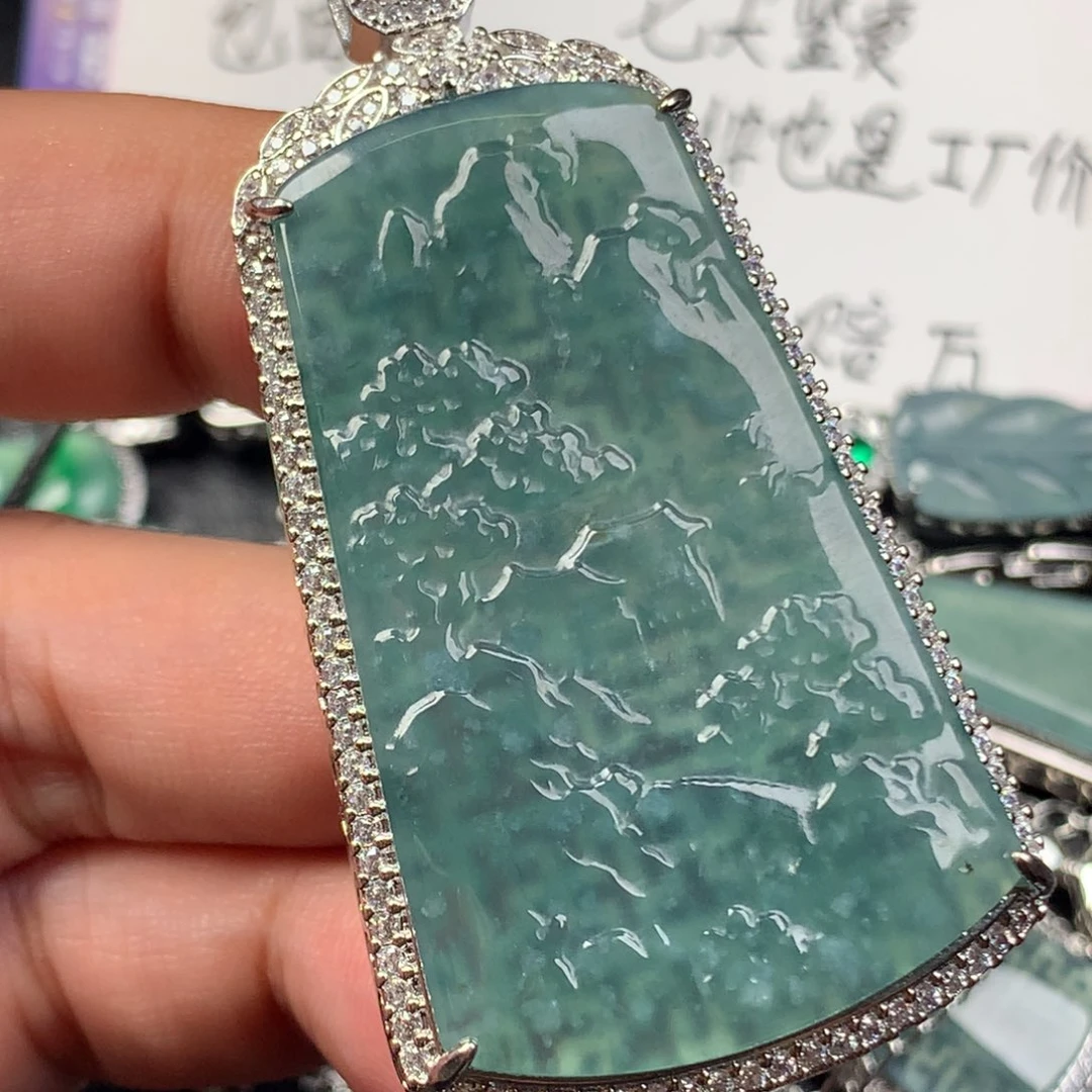 颈饰未镶嵌翡翠大山水