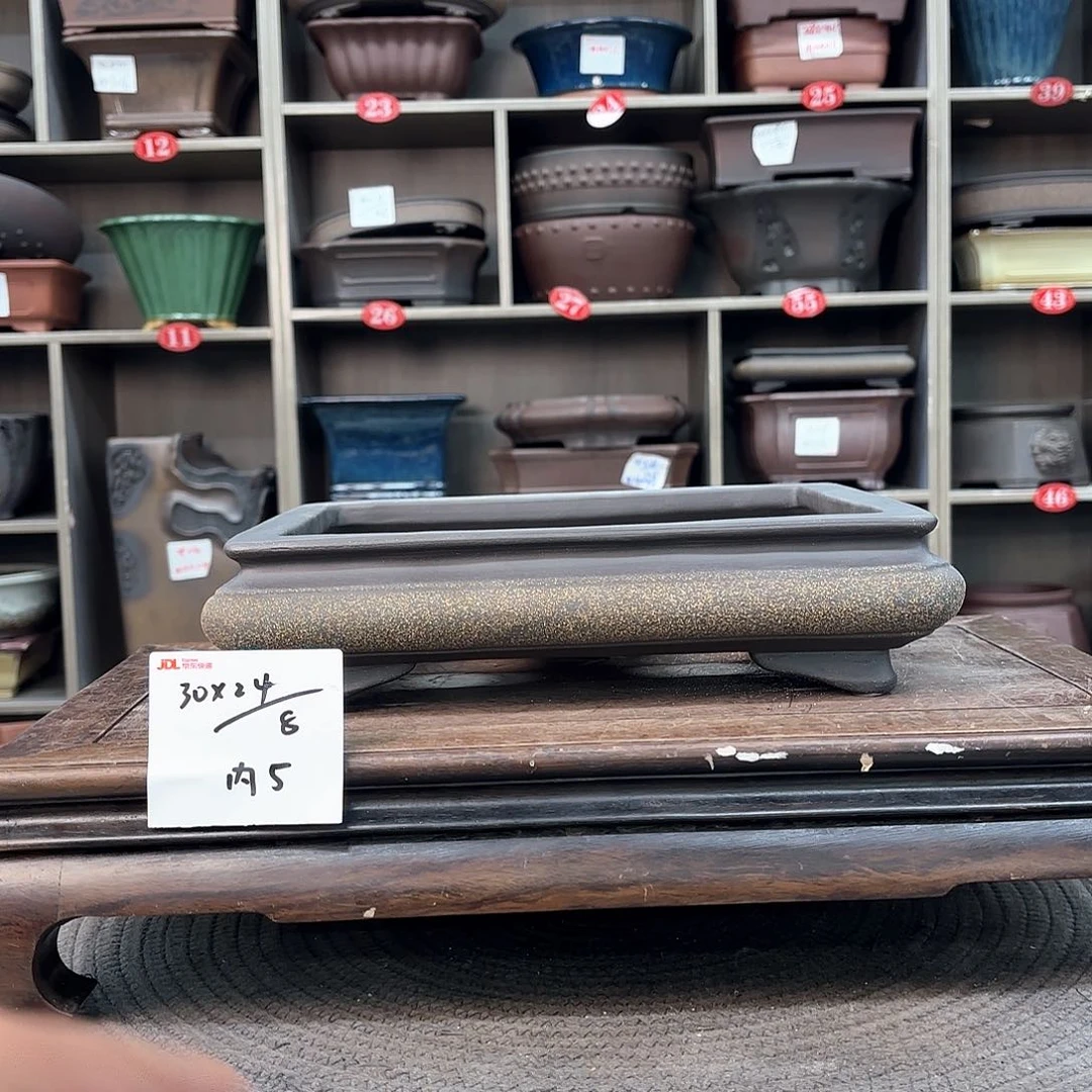 紫砂花盆紫砂的颜色很好看