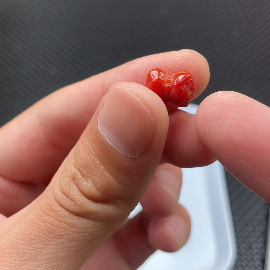 未镶嵌1号 8*11柿子红双头莲花珠一颗南红玛瑙