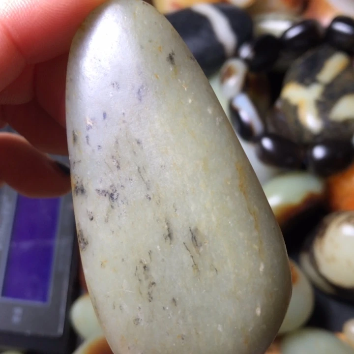 和田玉未镶嵌珠宝奇石