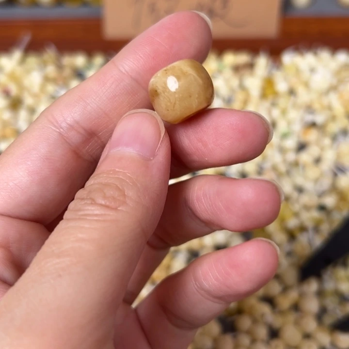 蜜蜡未镶嵌裸石14.5mm一个