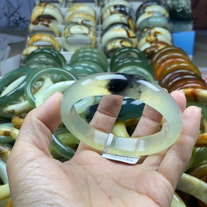 巧***饺蛇纹石玉未镶嵌手镯