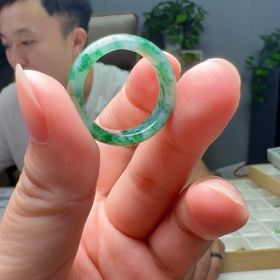 翡翠未镶嵌戒指天然