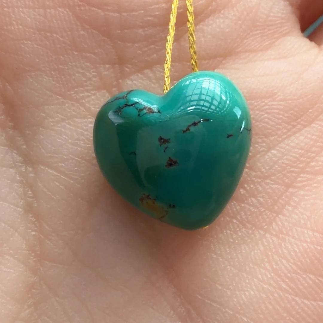 绿松石未镶嵌颈饰