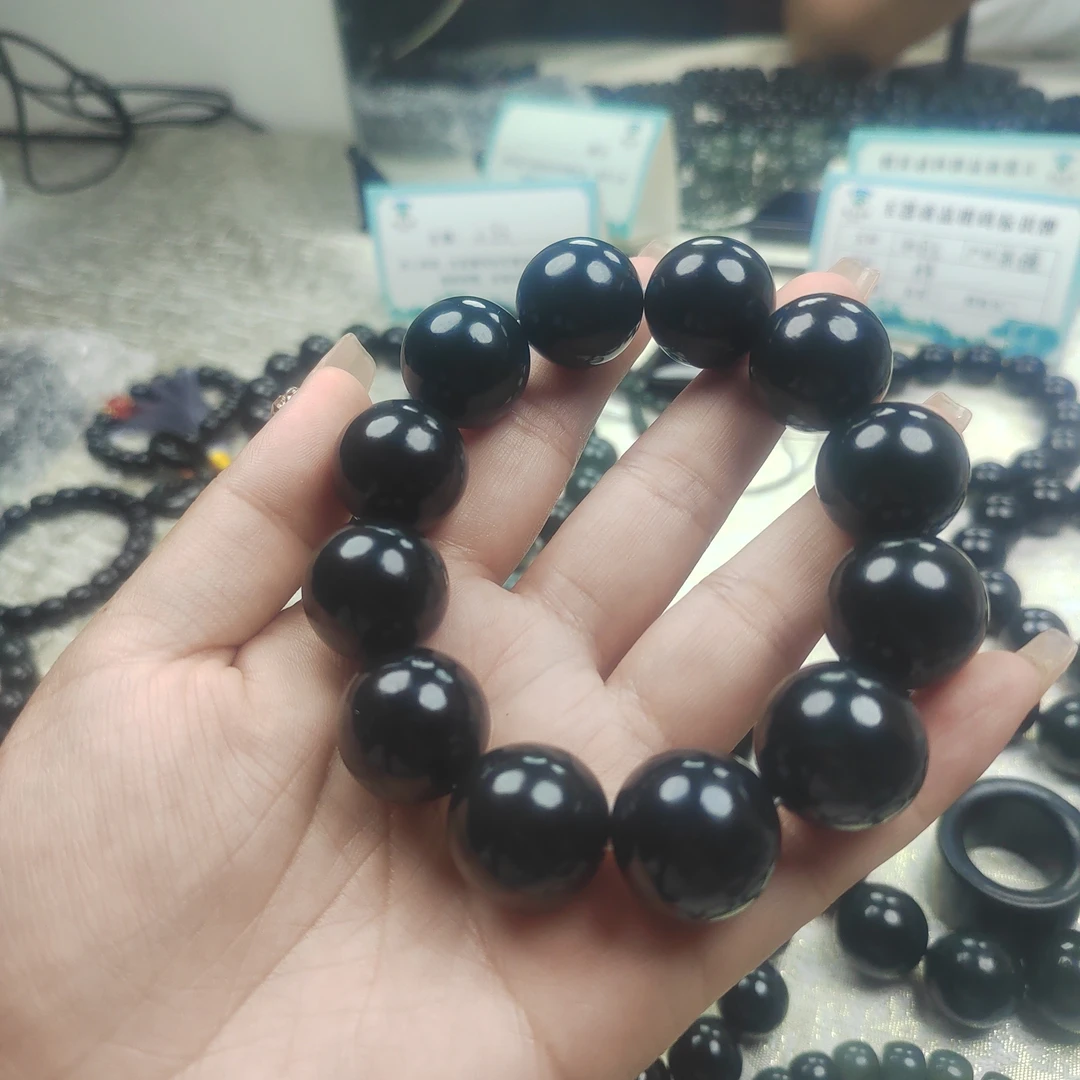 新疆和田玉圆珠卡18