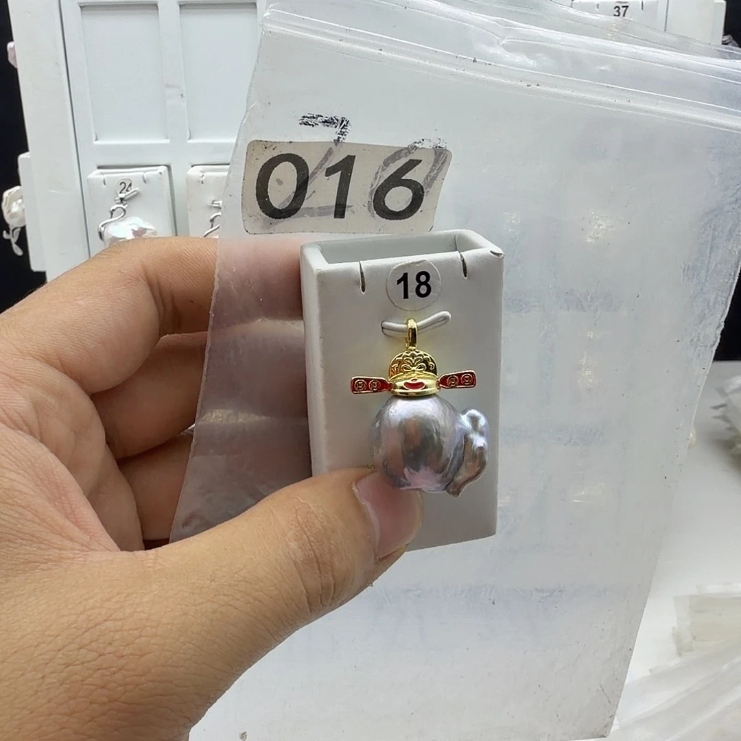 淡水珍珠合金颈饰