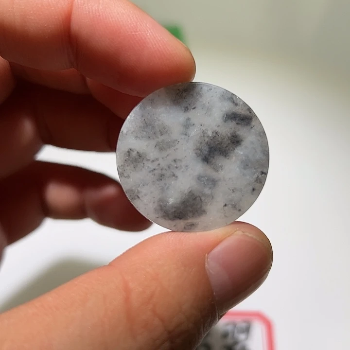 翡翠未镶嵌颈饰08