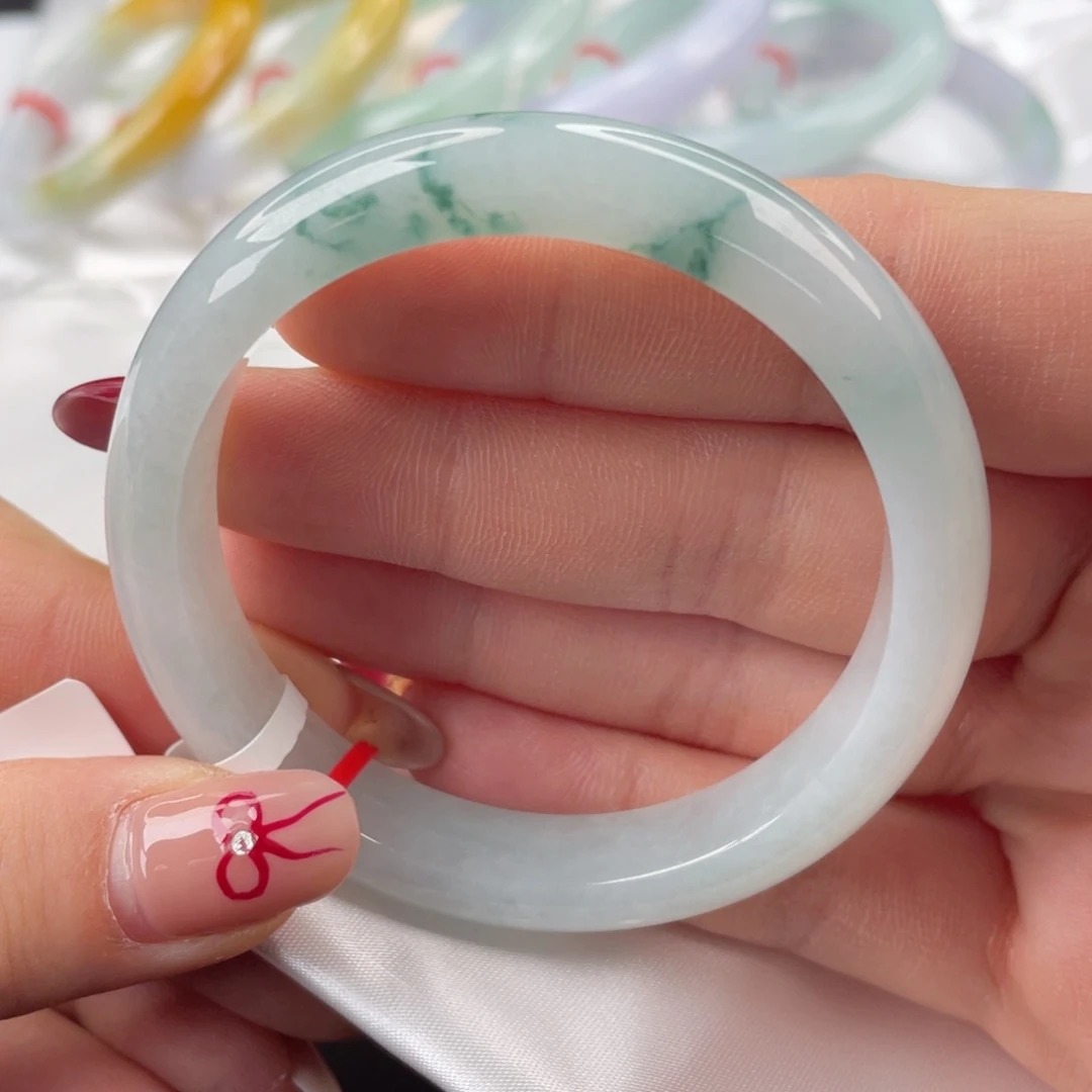 翡翠手镯未镶嵌53圈口强烈推荐