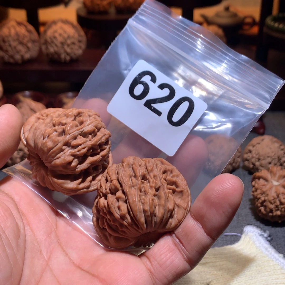 火***麟桃核把件四座楼620号