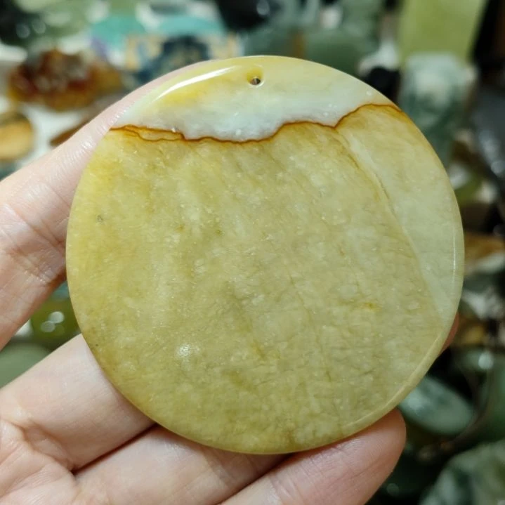 岫玉未镶嵌挂坠款式