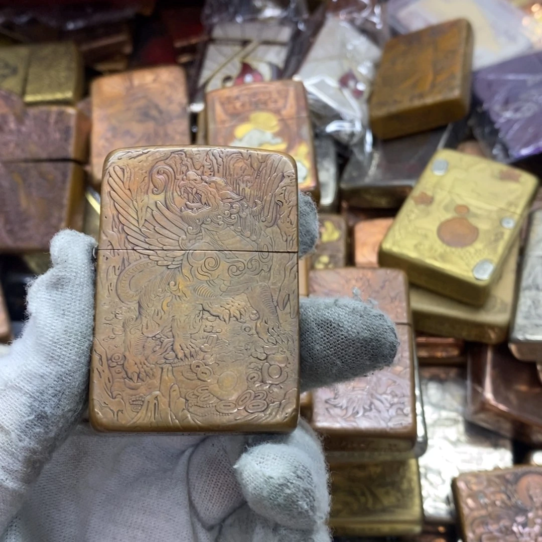 吴*1941紫铜浮雕貔貅单壳