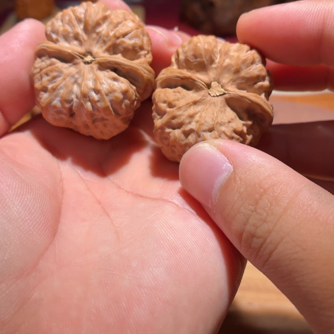 b***y蛤蟆头文玩核桃B07