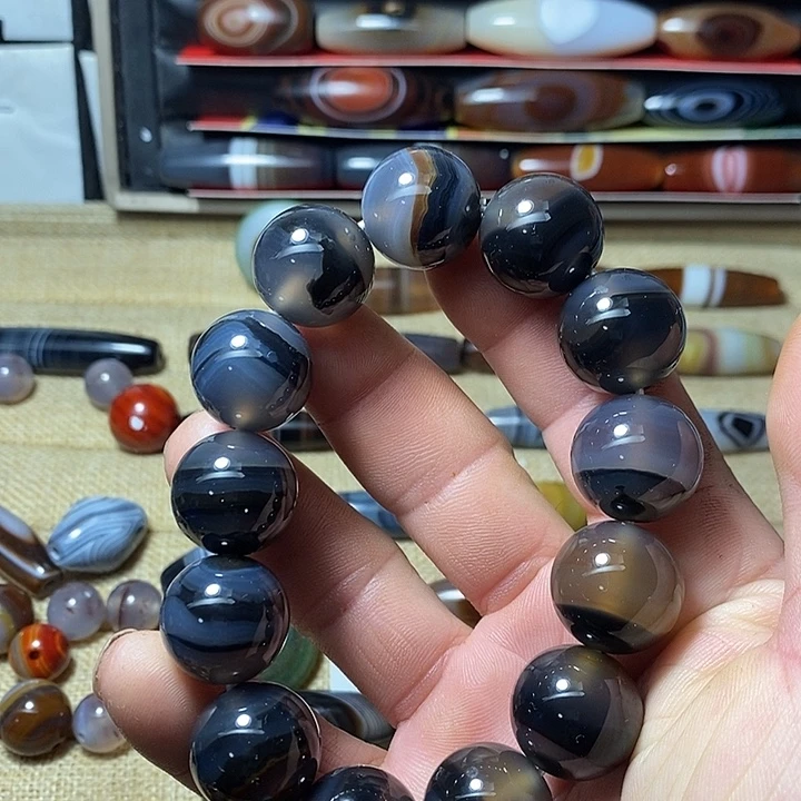 玛瑙/玉髓合金颈饰