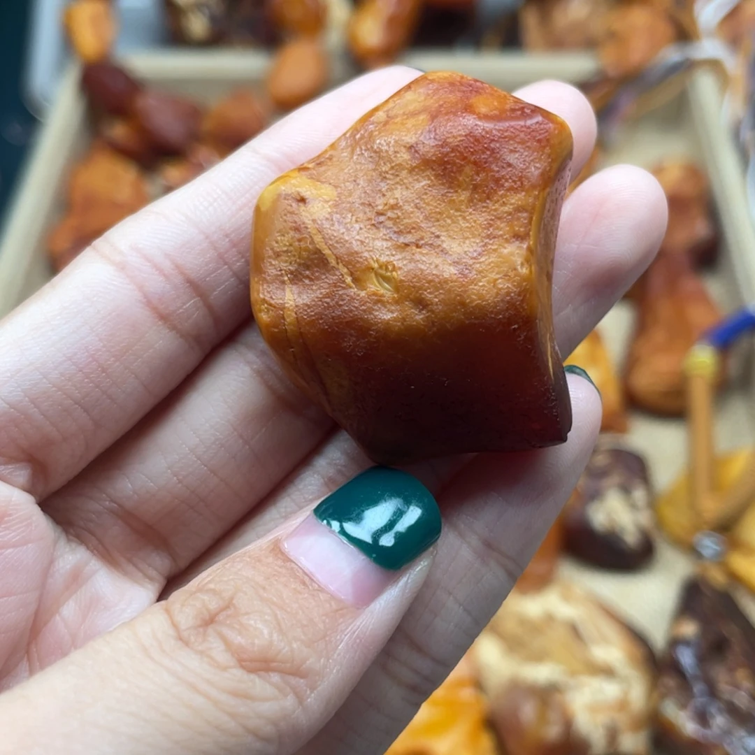 琥珀未镶嵌珠宝奇石