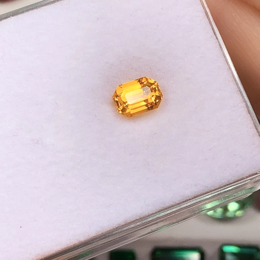 蓝宝石裸石1.56ct天然金丝雀蓝宝石裸石带证书