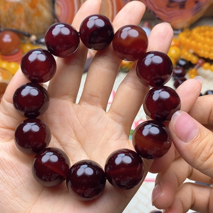 开***来玛瑙/玉髓未镶嵌颈饰