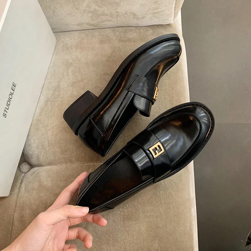 春季新款金色小方扣英伦风百搭圆头粗跟乐福小皮鞋女