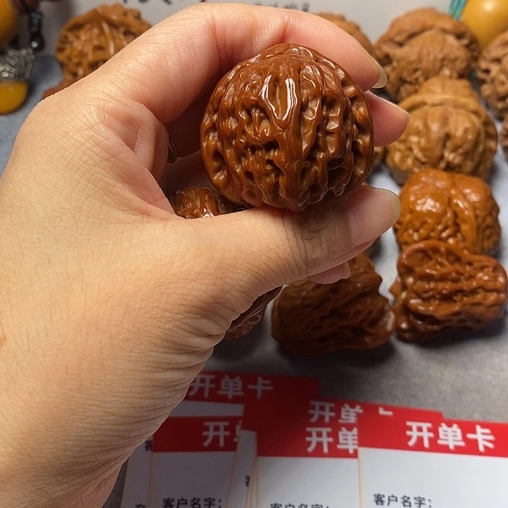 吊坠文玩核桃白狮