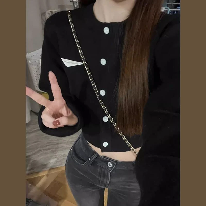 VOCKOO官方2025秋冬季新款高级感黑色针织开衫毛衣短款外套上衣设