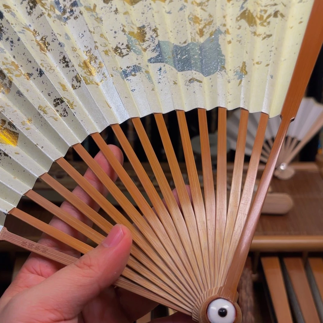 扇子全老和尚头白洒