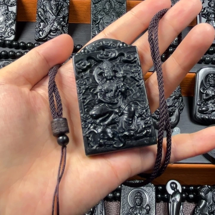 亚***粥蛇纹石玉未镶嵌颈饰