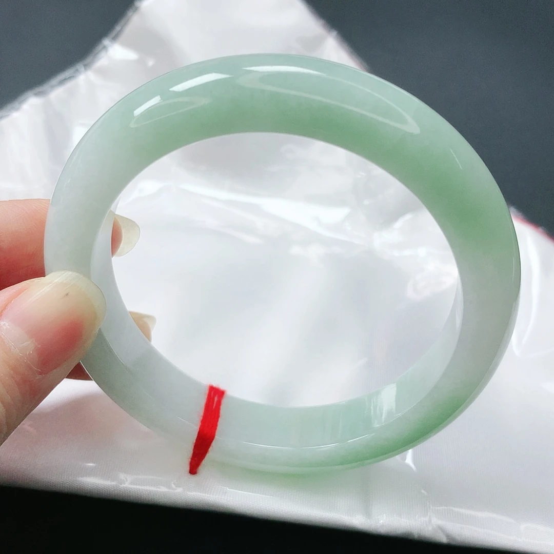 翡翠手镯未镶嵌缅甸天然A货翡翠