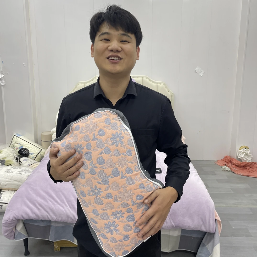 (库存毛毯）秋冬加厚加绒防静电抽条毛毯绒毯学生宿舍单双人午睡毯