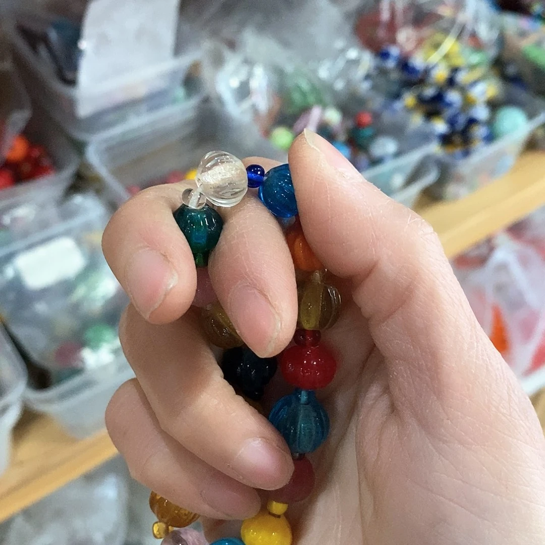 琉璃颈饰Y***g白不加隔珠一串