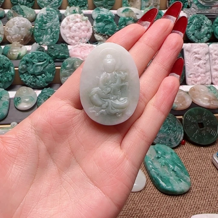 独山玉未镶嵌颈饰