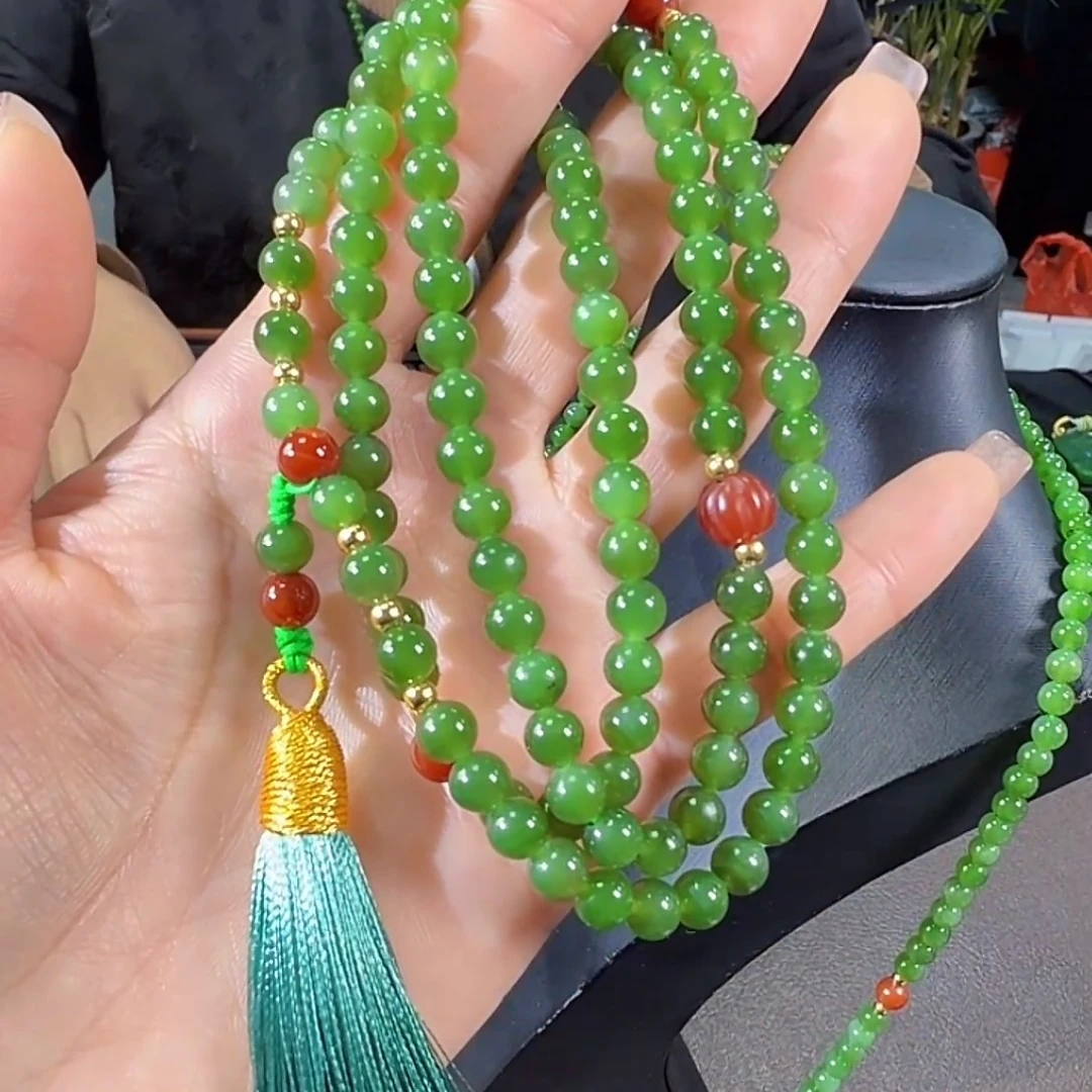 和田玉（碧玉）未镶嵌颈饰卡6苹果绿