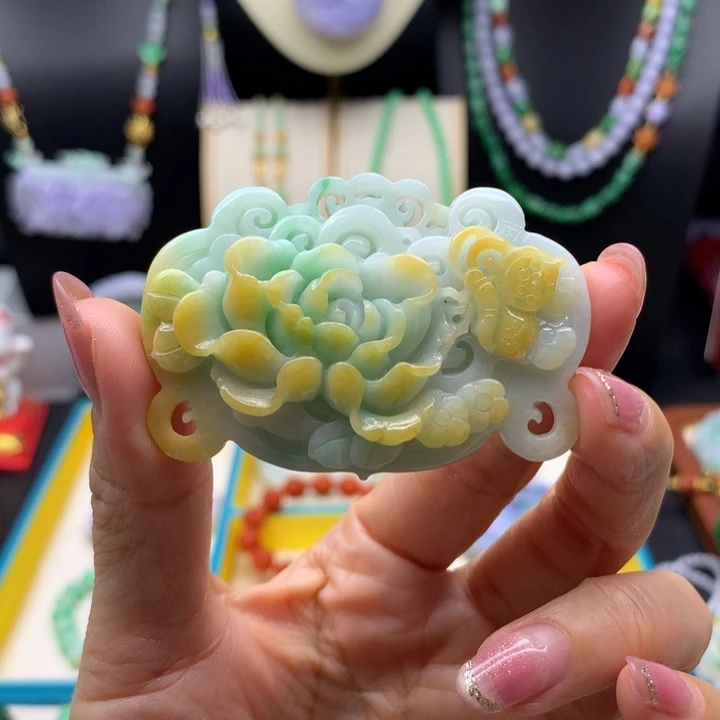翡翠未镶嵌颈饰翡翠花牌