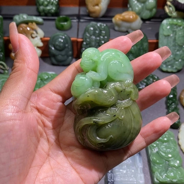 未镶嵌和田玉挂件
