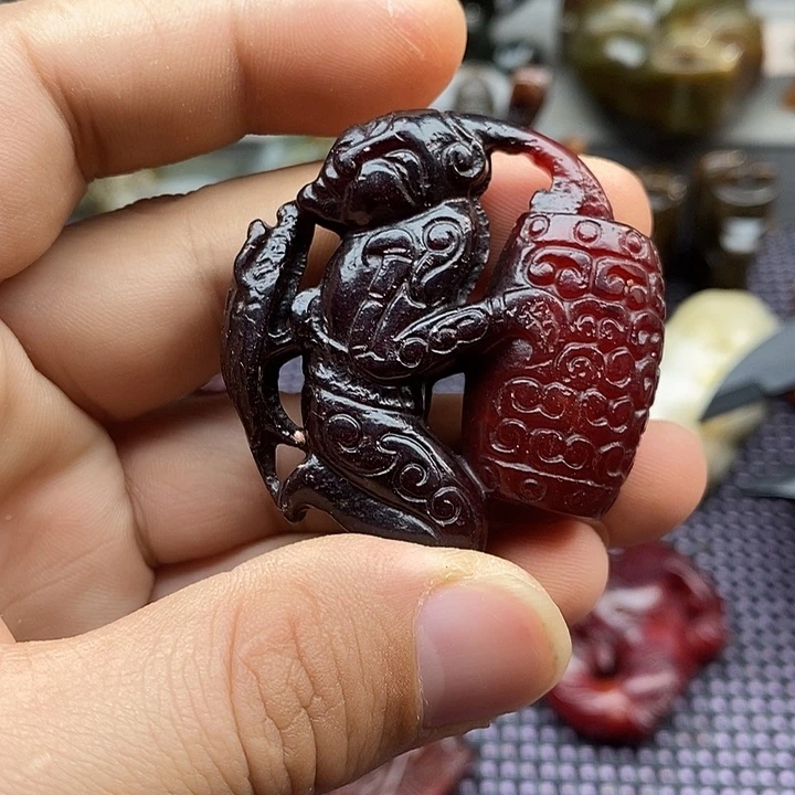 未镶嵌蛇纹石玉颈饰