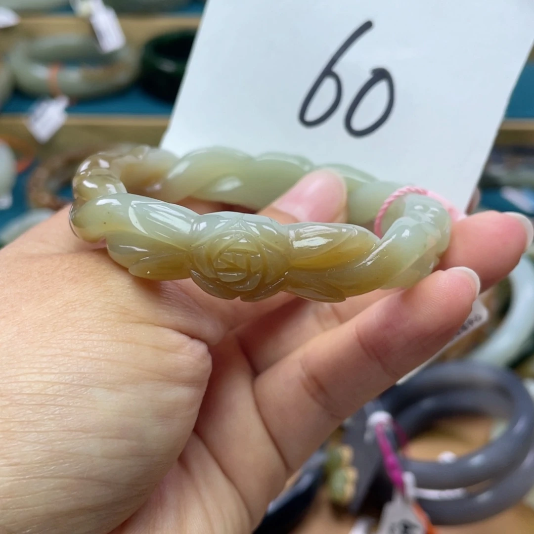 未镶嵌手镯和田玉圈口54